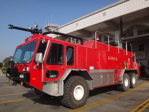 嘉義機場-3000加侖化學泡沫消防車(E-ONE)