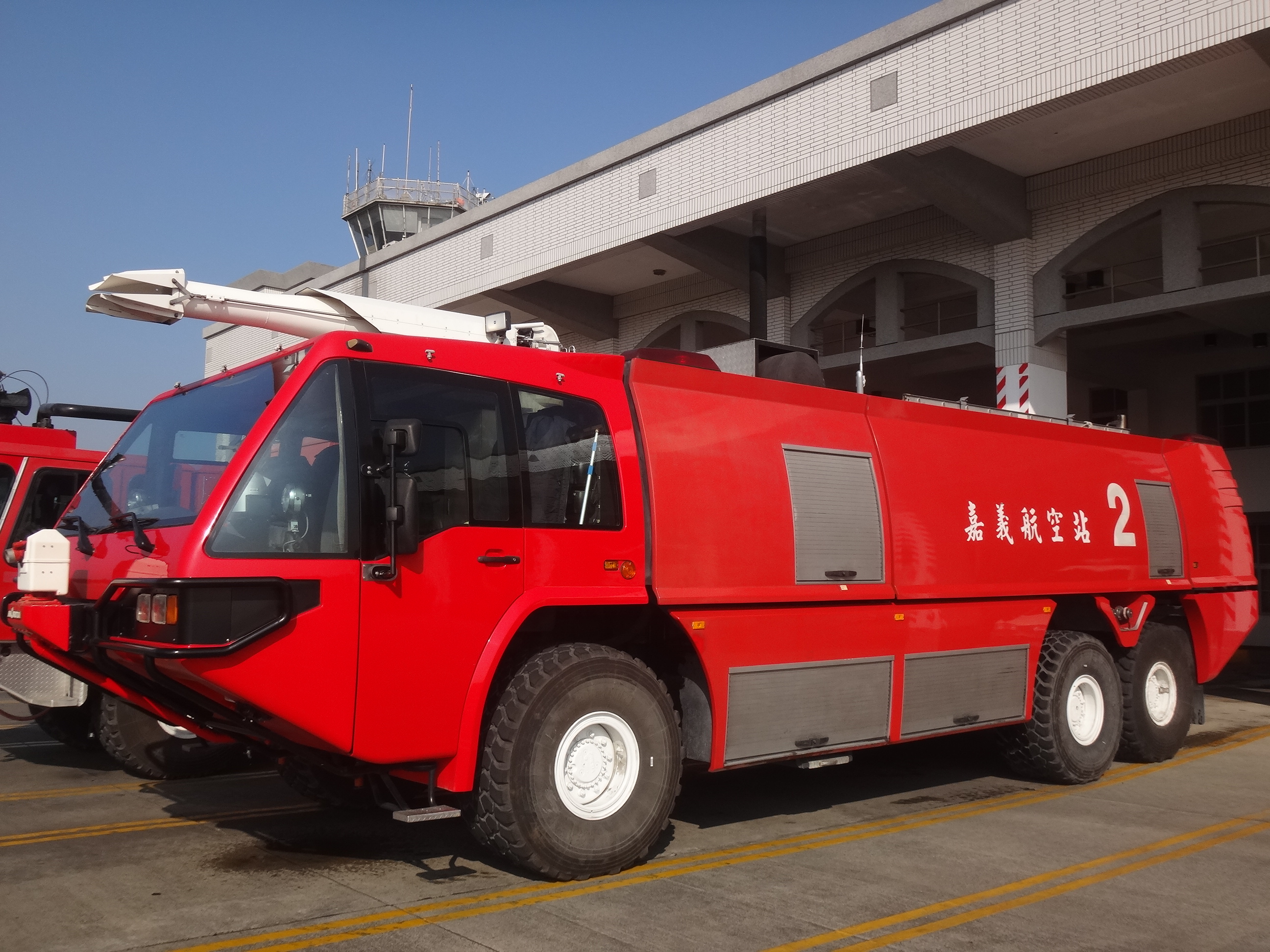 嘉義航空站3000加侖化學泡沫消防車(MORITA)