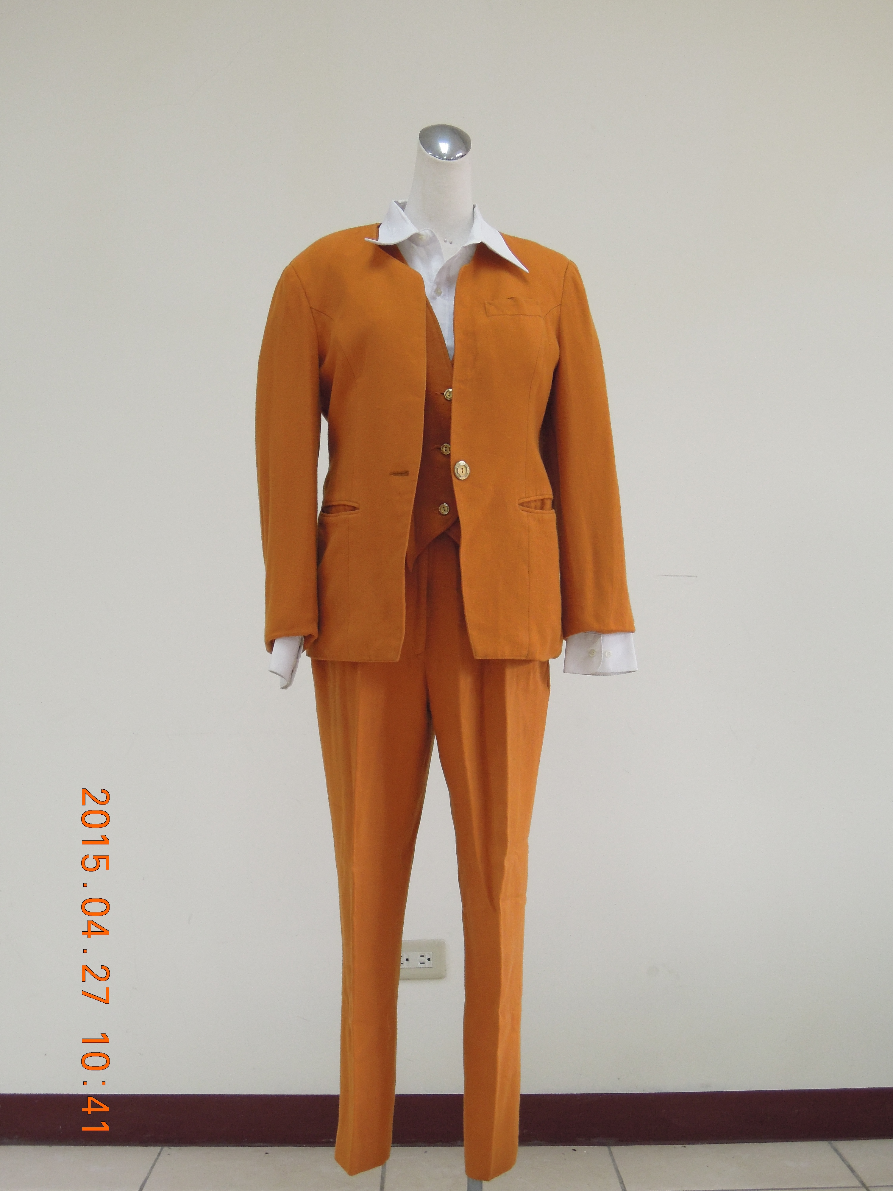 收費員制服之80至89年代冬季黃棕色套裝4